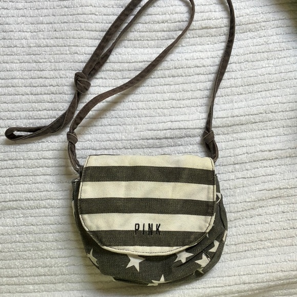 Pink purse - Picture 1 of 7